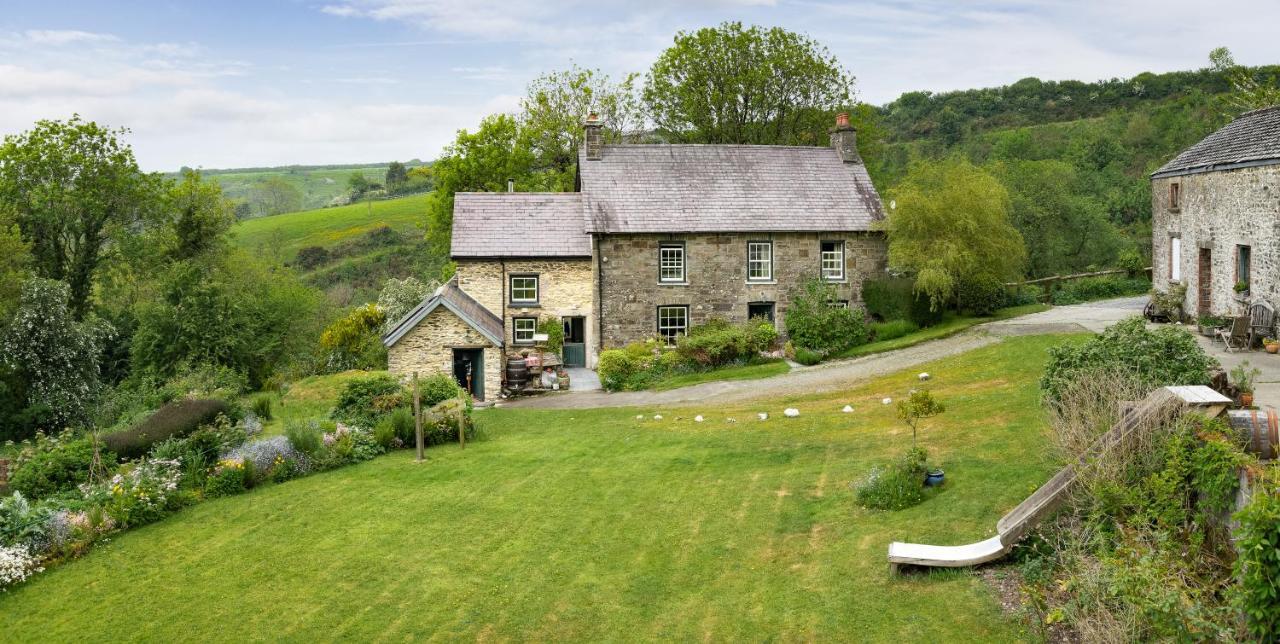 Вилла Nantgwynfaen Organic Farm Wales Llandysul Экстерьер фото